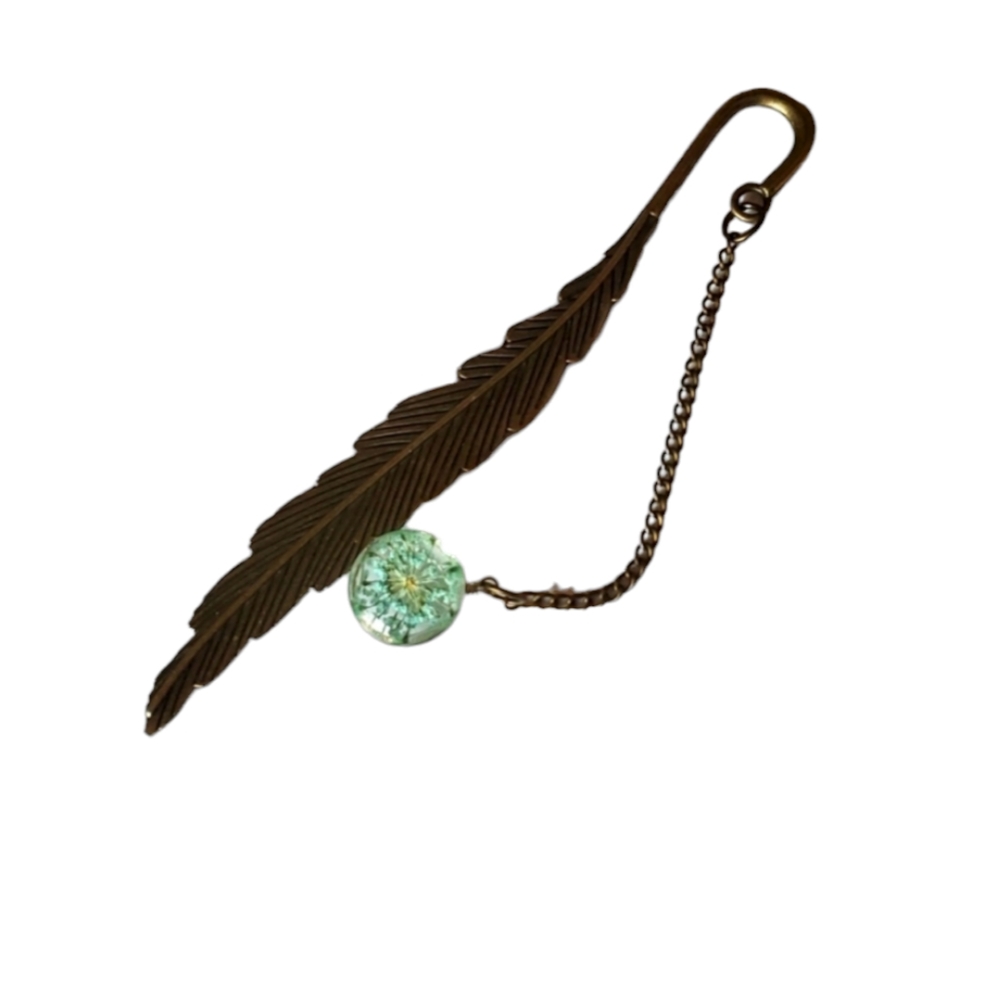 Dried flower bookmark
